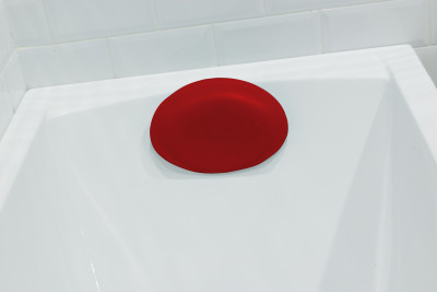Подголовник для ванны 1Marka Viva (VR) на присосках красный